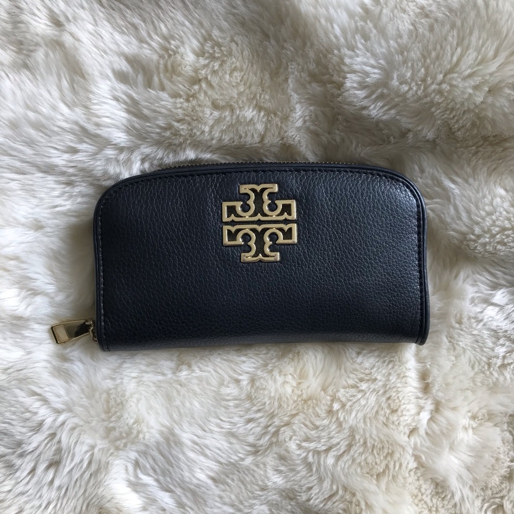 Tory Burch “Britten” Zip Continental Wallet